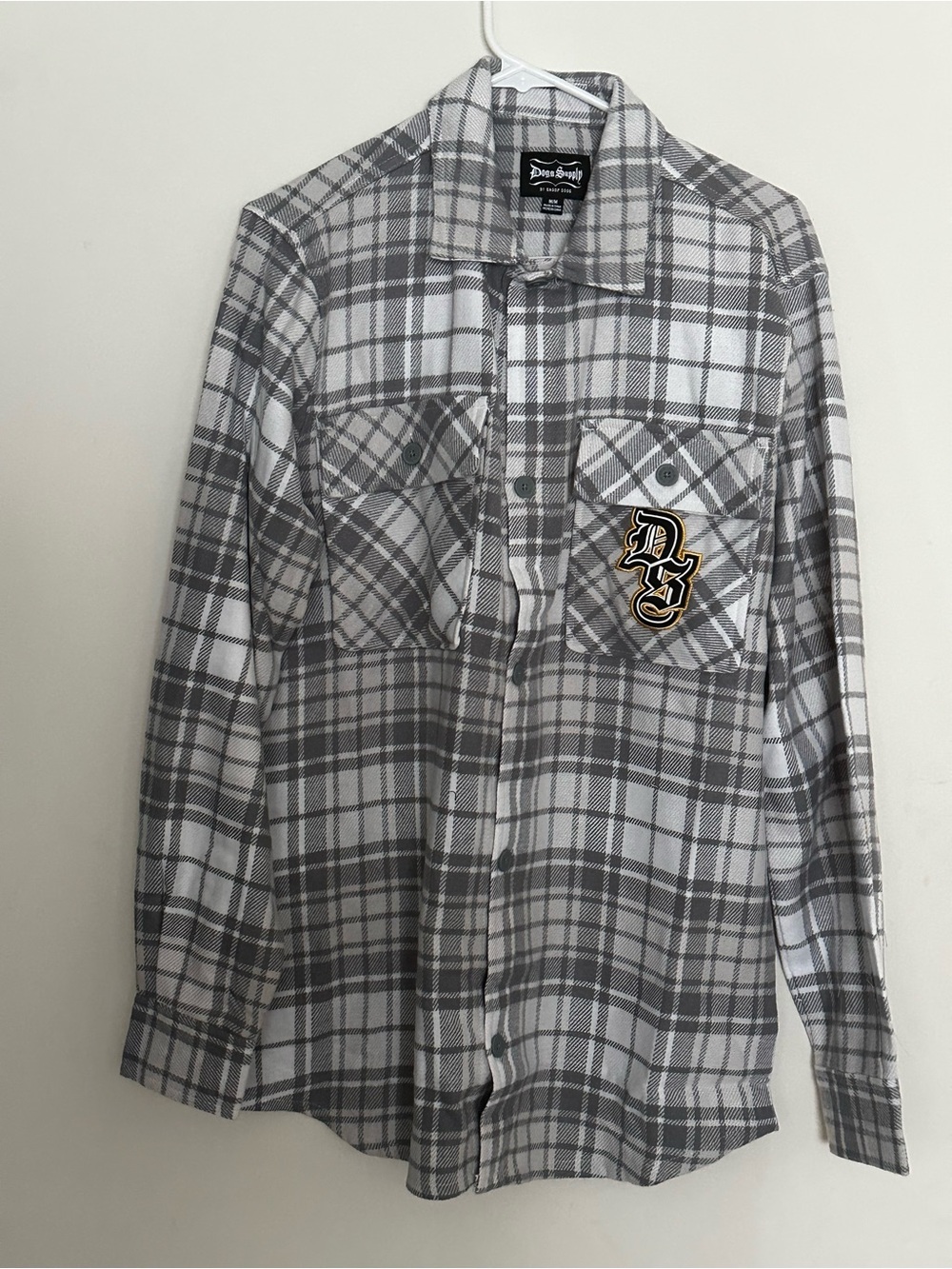 Snoop Dogg Gray and White Plaid Men’s Flannel Shirt Medium